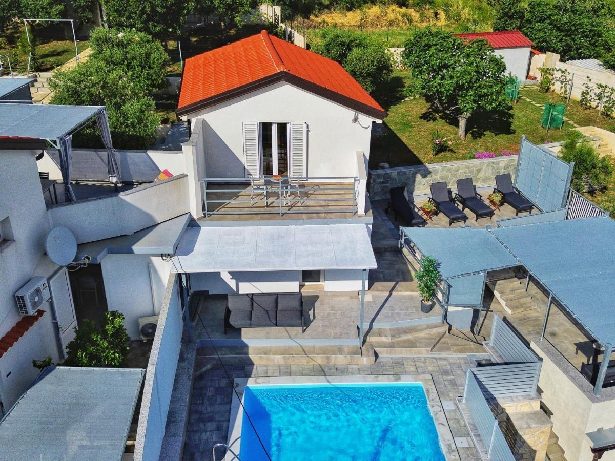 Villa Carmen Draga Bascanska Екстер'єр фото